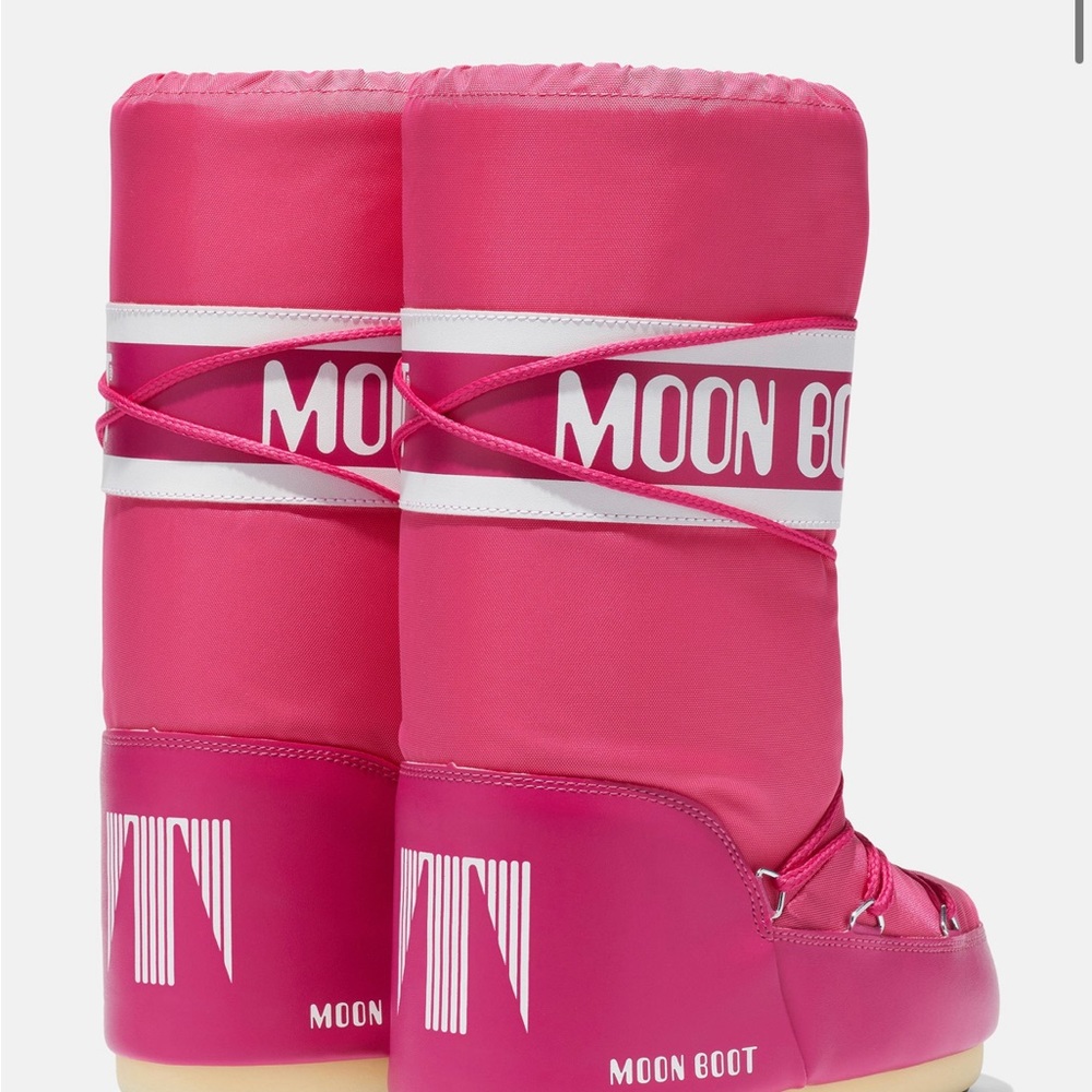 Moon boots